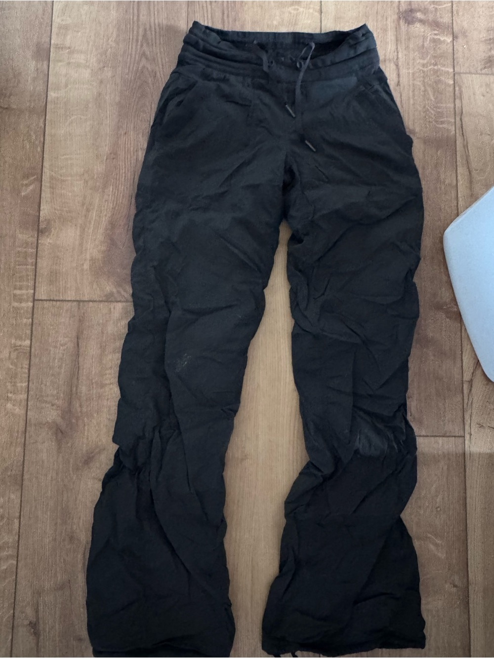 Women’s Lululemon wide leg pants